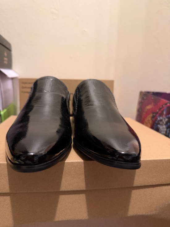 Classic Black Patent Leather Slip-On Loafers main image 5